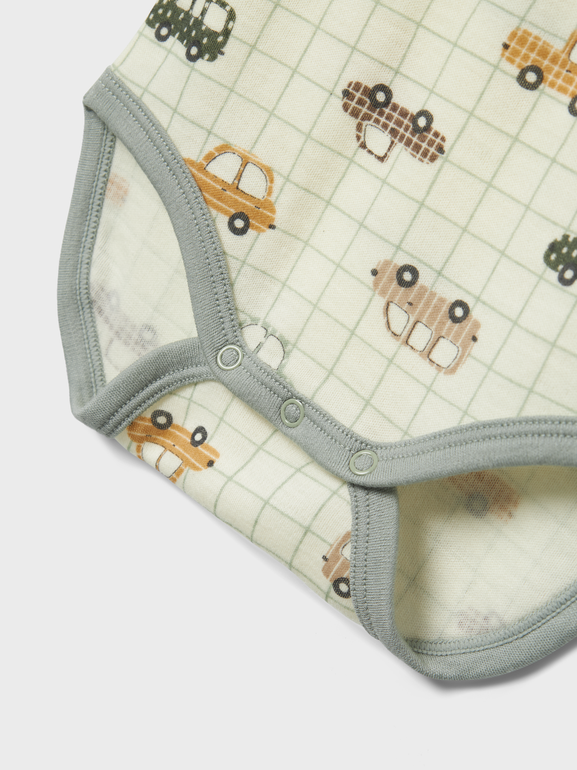 model_shot-front_full